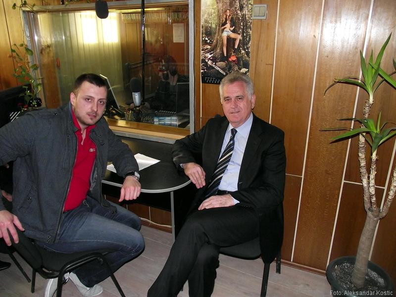 Toma Nikolić i Marko Miladinović u radiju, foto: Svrljiške novine